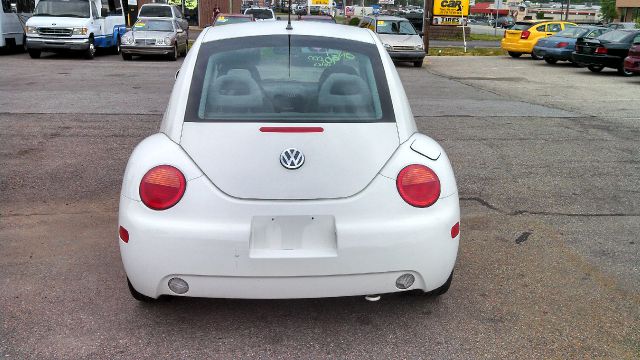 1998 Volkswagen New Beetle Base