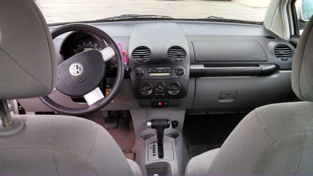 1998 Volkswagen New Beetle Base