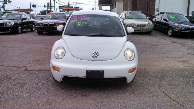 1998 Volkswagen New Beetle Base