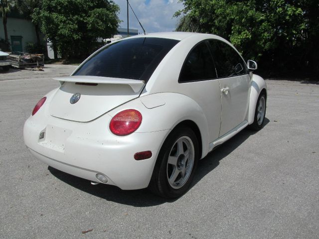 1998 Volkswagen New Beetle Base