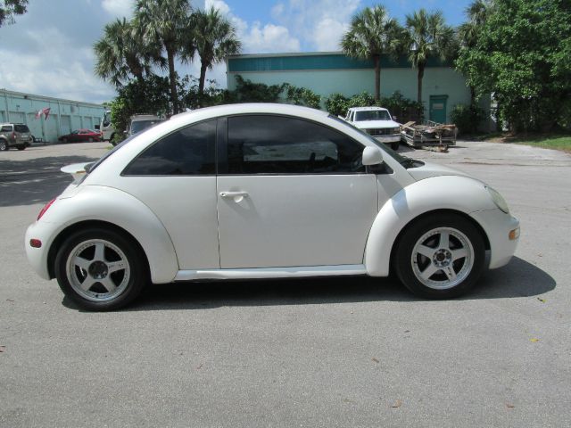 1998 Volkswagen New Beetle Base