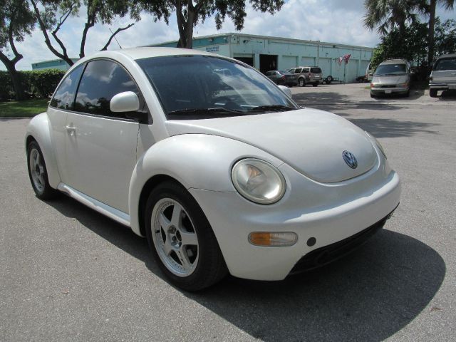 1998 Volkswagen New Beetle Base