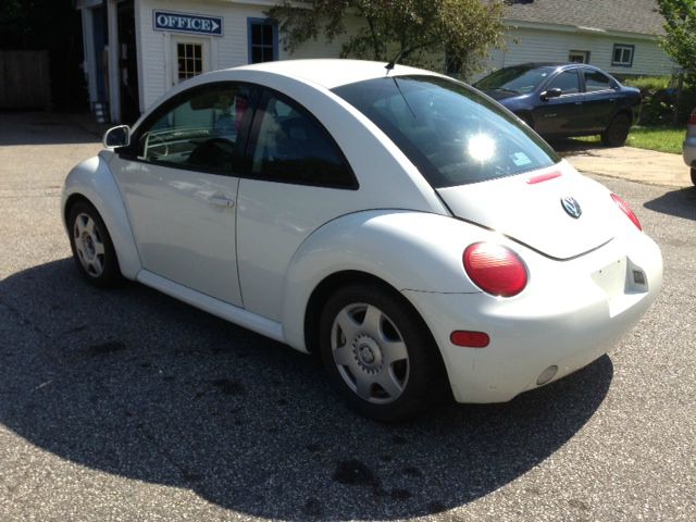 1998 Volkswagen New Beetle Base