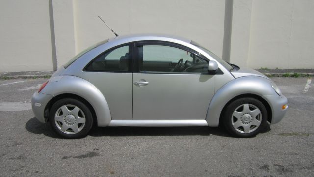 1998 Volkswagen New Beetle Base