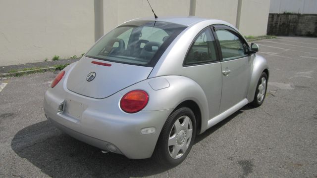 1998 Volkswagen New Beetle Base