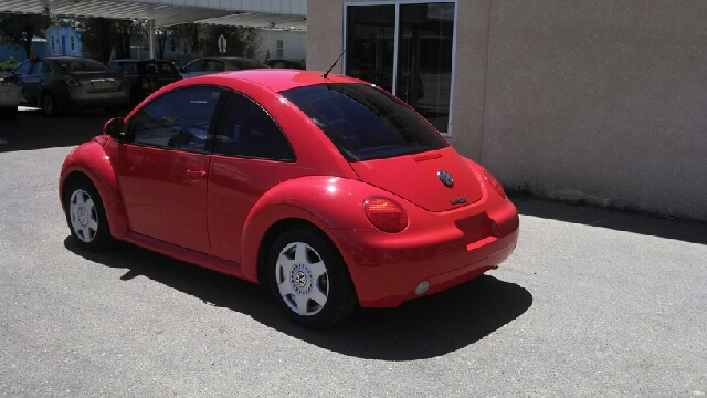 1998 Volkswagen New Beetle Base