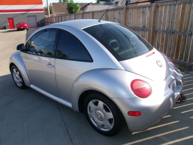 1999 Volkswagen New Beetle Quad Cab 4x2 Shortbox XLT