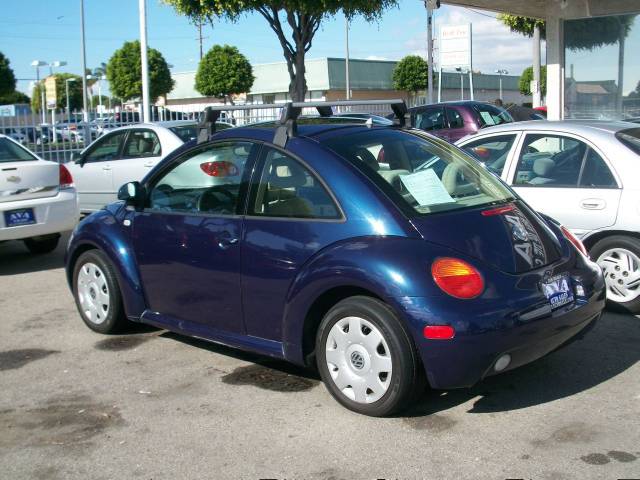 1999 Volkswagen New Beetle FWD 4dr Sport