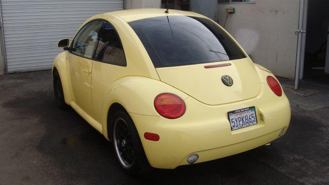 1999 Volkswagen New Beetle FWD 4dr Sport