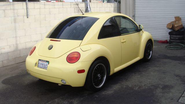 1999 Volkswagen New Beetle FWD 4dr Sport