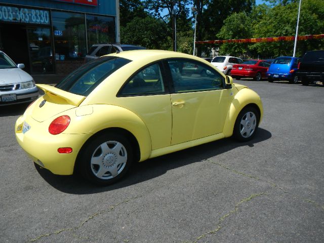 1999 Volkswagen New Beetle Quad Cab 4x2 Shortbox XLT