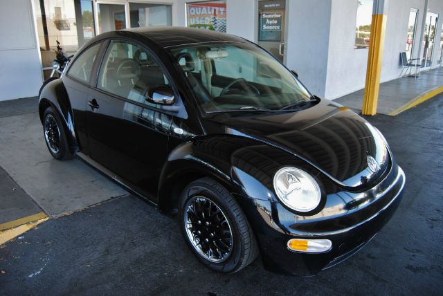 1999 Volkswagen New Beetle S Sedan