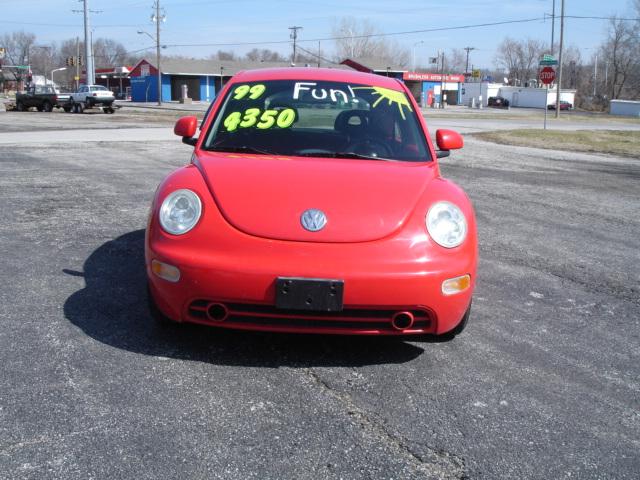 1999 Volkswagen New Beetle FWD 4dr Sport