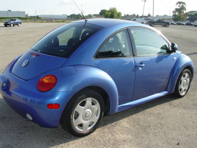 1999 Volkswagen New Beetle Quad Cab 4x2 Shortbox XLT