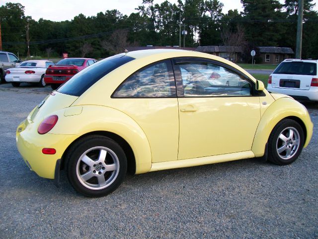 1999 Volkswagen New Beetle Quad Cab 4x2 Shortbox XLT