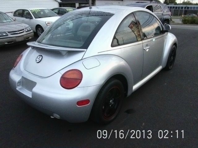 1999 Volkswagen New Beetle Quad Cab 4x2 Shortbox XLT