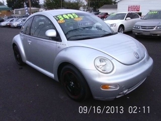 1999 Volkswagen New Beetle Quad Cab 4x2 Shortbox XLT