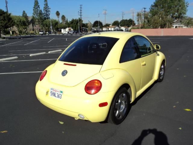 1999 Volkswagen New Beetle FWD 4dr Sport