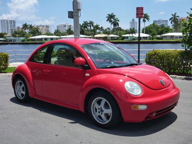 1999 Volkswagen New Beetle Quad Cab 4x2 Shortbox XLT