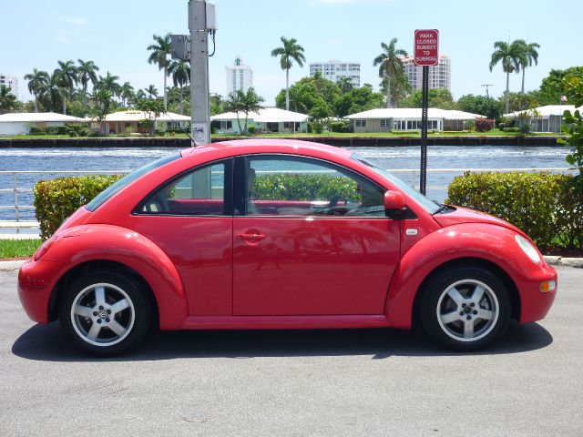 1999 Volkswagen New Beetle Quad Cab 4x2 Shortbox XLT