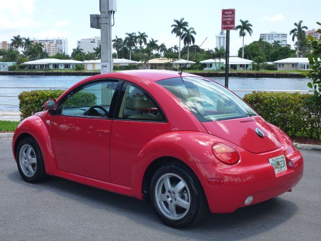 1999 Volkswagen New Beetle Quad Cab 4x2 Shortbox XLT