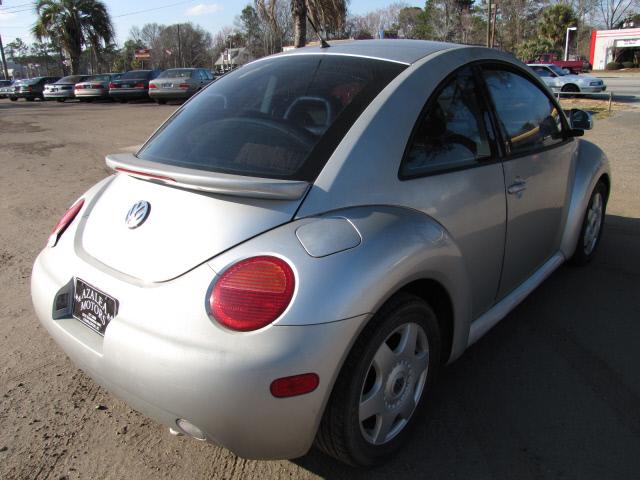 1999 Volkswagen New Beetle FWD 4dr Sport