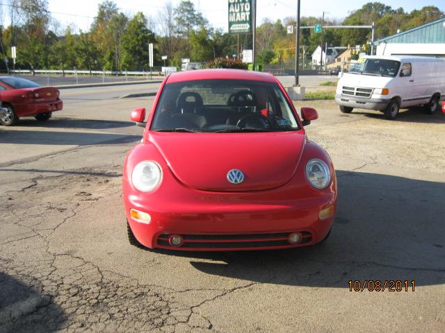 1999 Volkswagen New Beetle FWD 4dr Sport