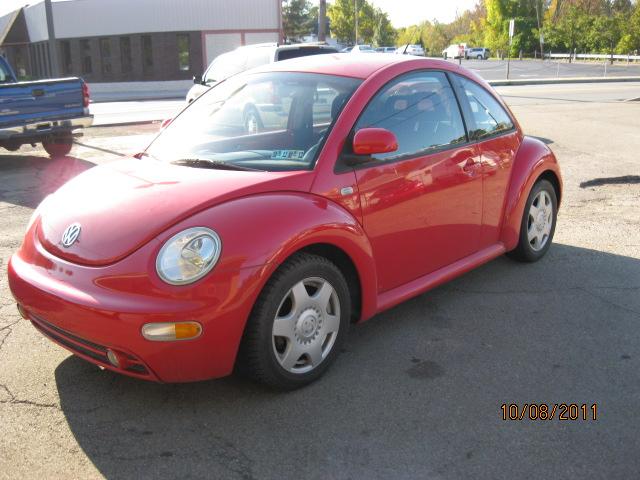 1999 Volkswagen New Beetle FWD 4dr Sport