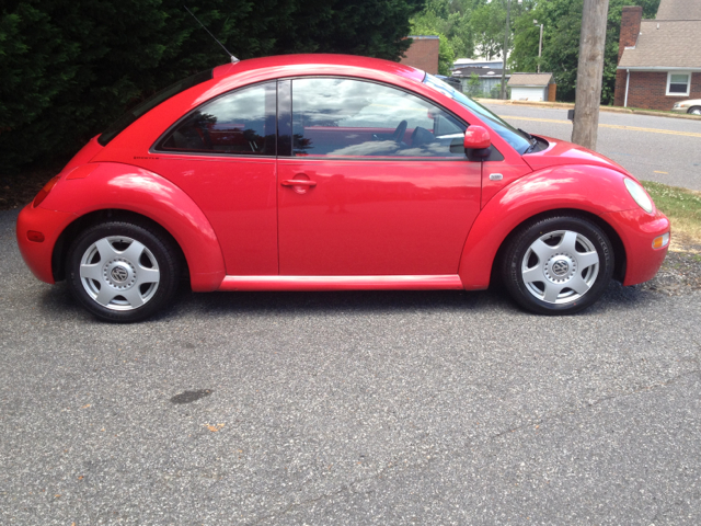 1999 Volkswagen New Beetle 4dr 112 WB AWD