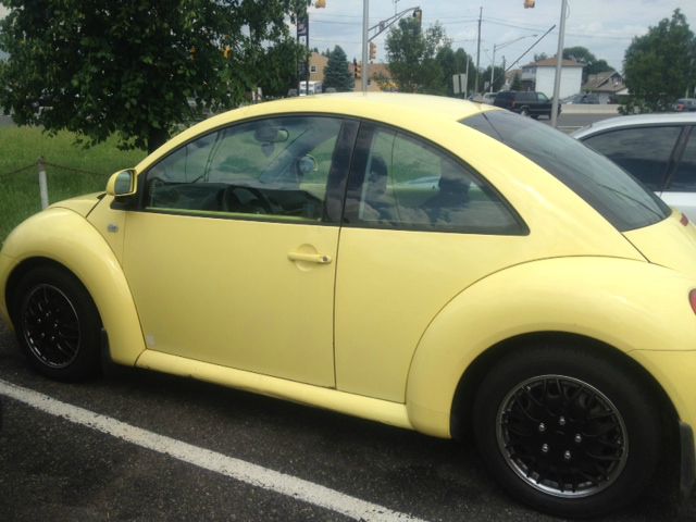 1999 Volkswagen New Beetle 4dr 112 WB AWD