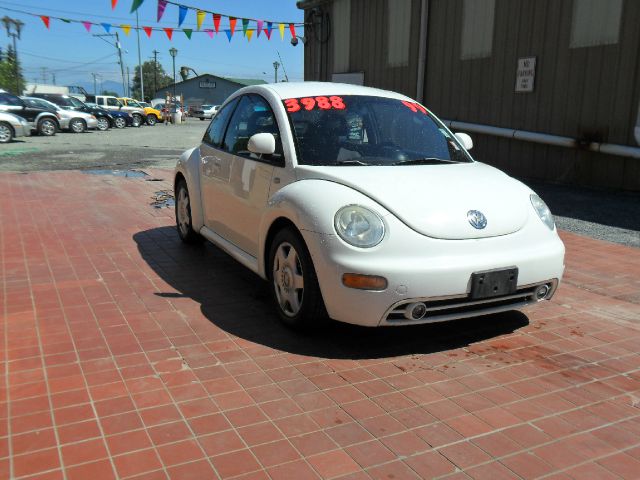 1999 Volkswagen New Beetle Quad Cab 4x2 Shortbox XLT