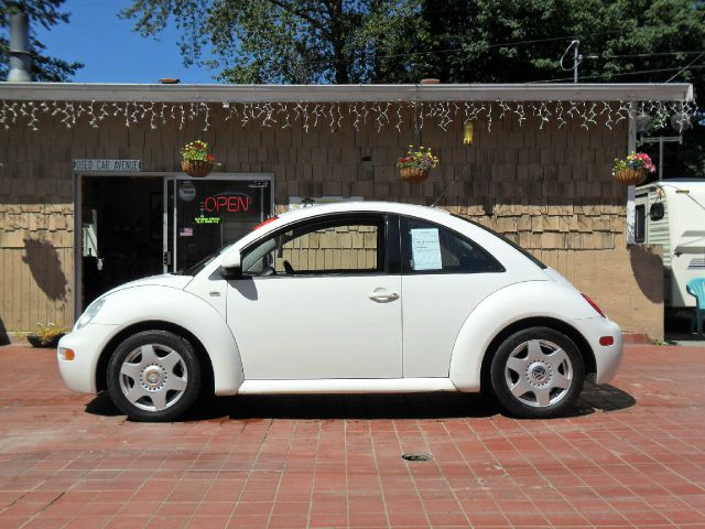 1999 Volkswagen New Beetle Quad Cab 4x2 Shortbox XLT