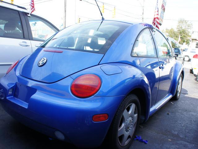 1999 Volkswagen New Beetle FWD 4dr Sport