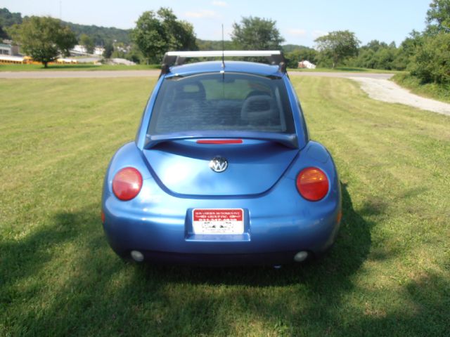 1999 Volkswagen New Beetle Quad Cab 4x2 Shortbox XLT