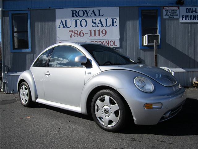 2000 Volkswagen New Beetle FWD 4dr Sport