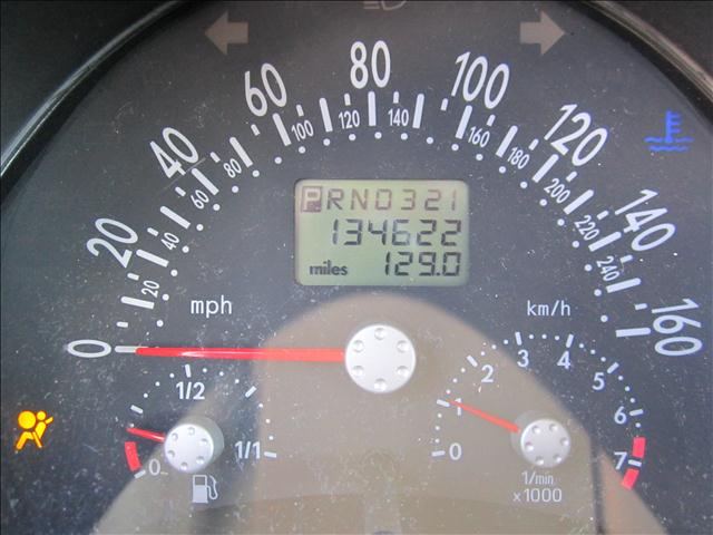 2000 Volkswagen New Beetle FWD 4dr Sport