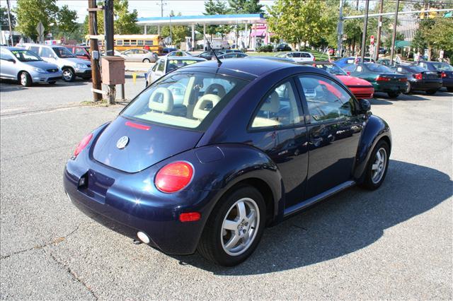 2000 Volkswagen New Beetle 1LT