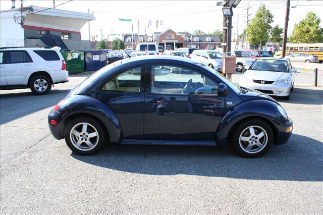 2000 Volkswagen New Beetle 1LT