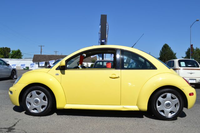 2000 Volkswagen New Beetle SE Crew Cab 4WD FFV