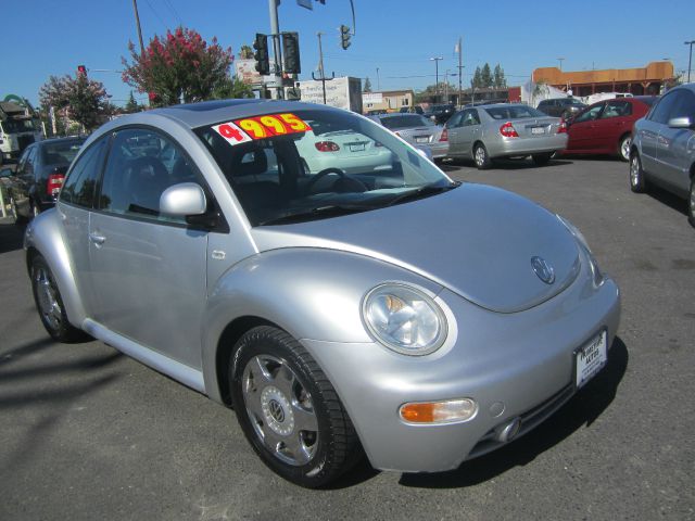 2000 Volkswagen New Beetle SE Crew Cab 4WD FFV