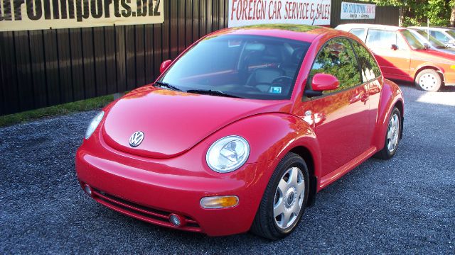 2000 Volkswagen New Beetle 4dr 112 WB AWD