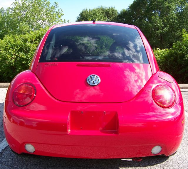 2000 Volkswagen New Beetle Quad Cab 4x2 Shortbox XLT