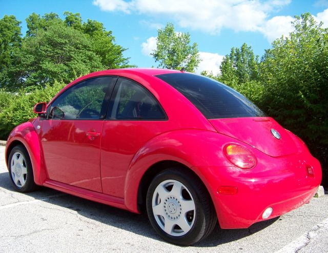 2000 Volkswagen New Beetle Quad Cab 4x2 Shortbox XLT