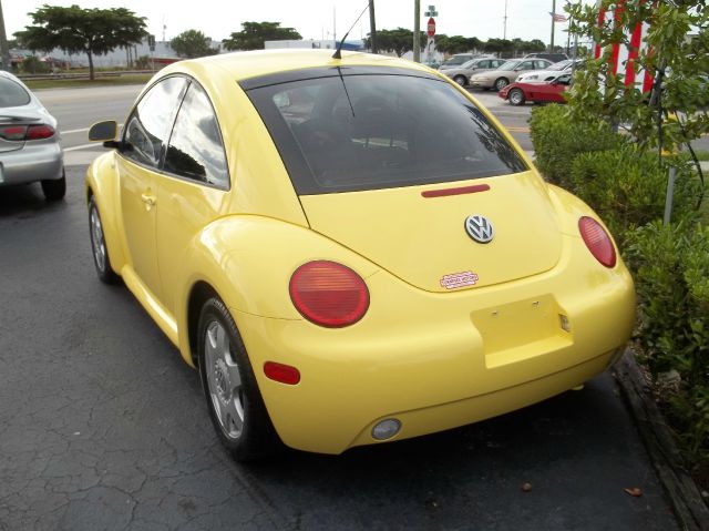 2000 Volkswagen New Beetle SE Crew Cab 4WD FFV