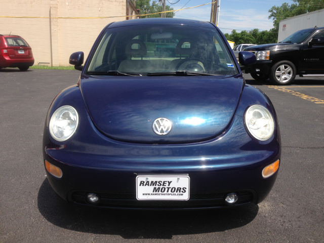 2000 Volkswagen New Beetle Quad Cab 4x2 Shortbox XLT