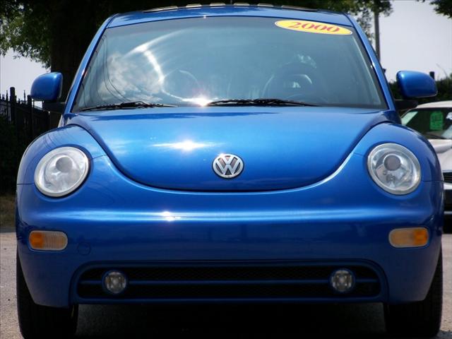 2000 Volkswagen New Beetle FWD 4dr Sport