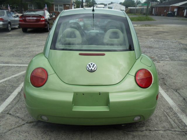 2000 Volkswagen New Beetle Quad Cab 4x2 Shortbox XLT