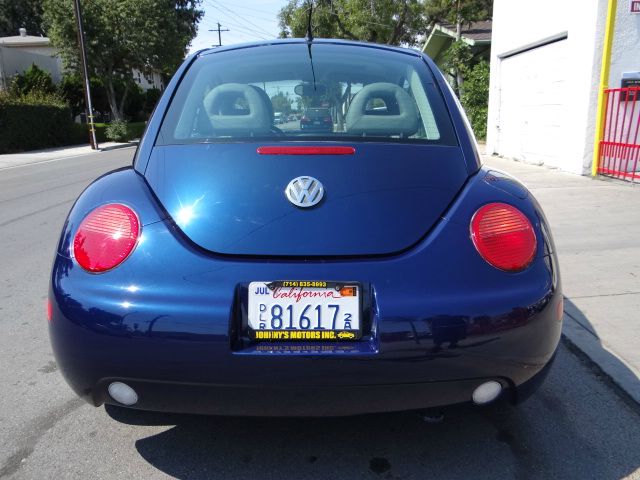 2000 Volkswagen New Beetle Quad Cab 4x2 Shortbox XLT