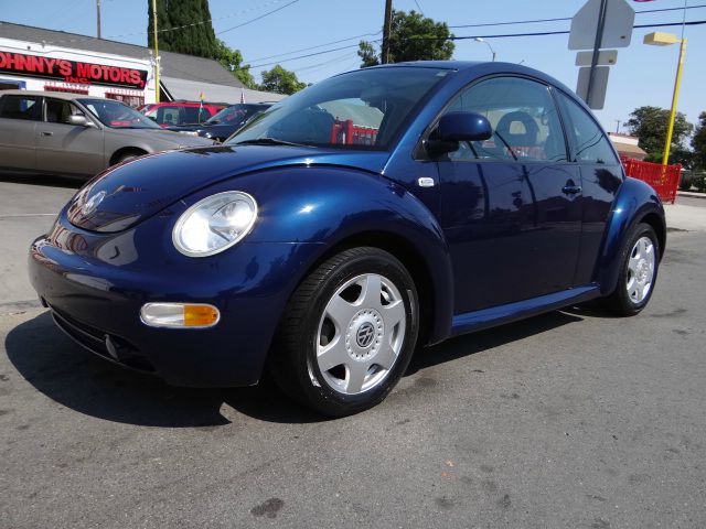 2000 Volkswagen New Beetle Quad Cab 4x2 Shortbox XLT