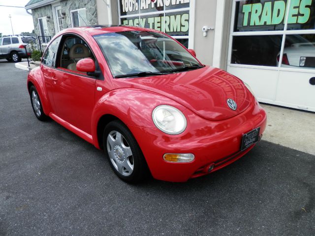 2000 Volkswagen New Beetle Quad Cab 4x2 Shortbox XLT